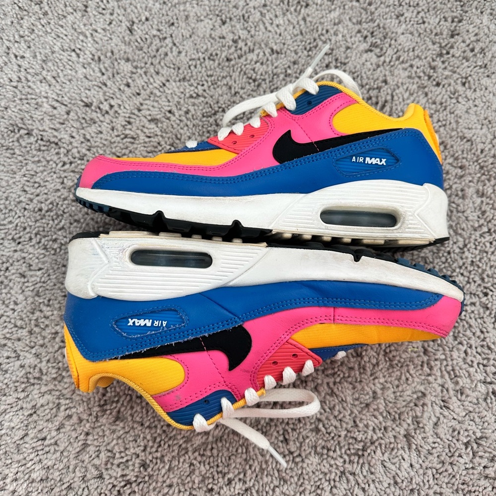 Nike Air Max 90!! Pink, yellow and blue color way!